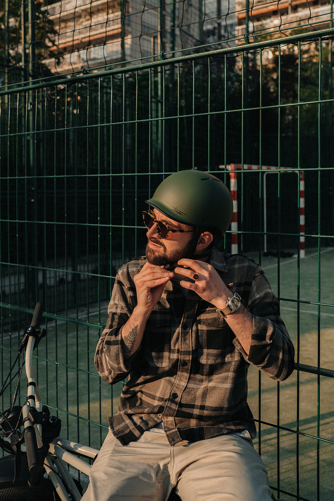 Mârkö Tempo Khaki Helmet