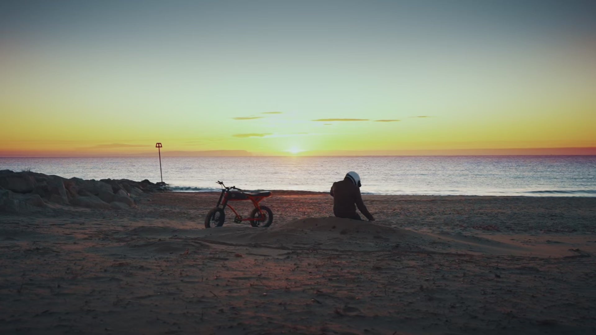 Load video: Rayvolt Clubman